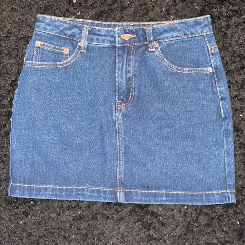 Mini jean skirt- NWT✨